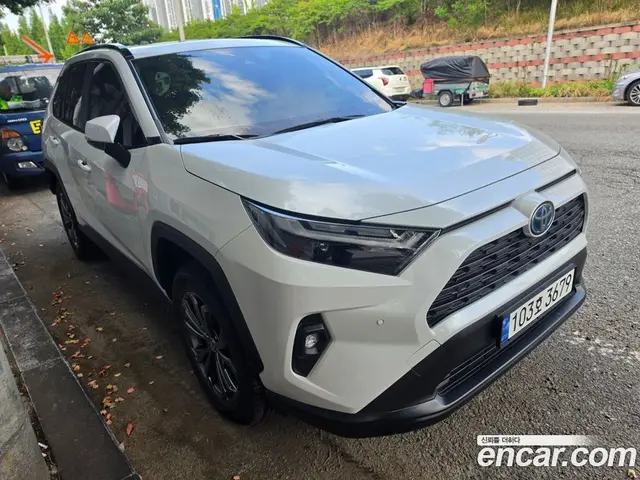 Toyota RAV4 2023 2.5 автомат (вариатор), миниатюра 1 Toyota RAV4 2023 2.5 автомат (вариатор), миниатюра 1