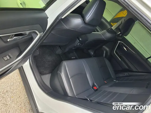 Toyota RAV4 2023 2.5 автомат (вариатор), миниатюра 12