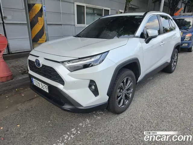 Toyota RAV4 2023 2.5 автомат (вариатор), миниатюра 3 Toyota RAV4 2023 2.5 автомат (вариатор), миниатюра 3