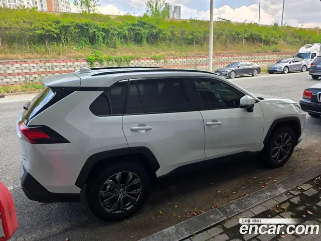 Toyota RAV4 2023 2.5 автомат (вариатор), миниатюра 8 Toyota RAV4 2023 2.5 автомат (вариатор), миниатюра 8