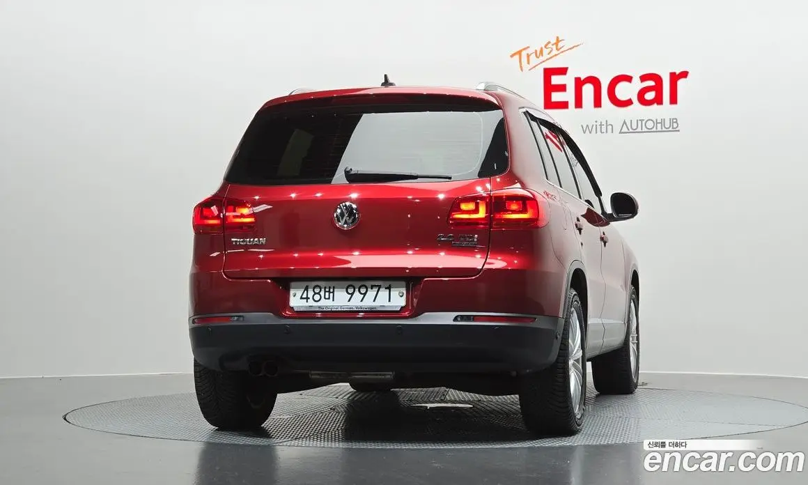 Volkswagen Tiguan 2014 2.0 автомат (гидро), фото 4 Volkswagen Tiguan 2014 2.0 автомат (гидро), фото 4