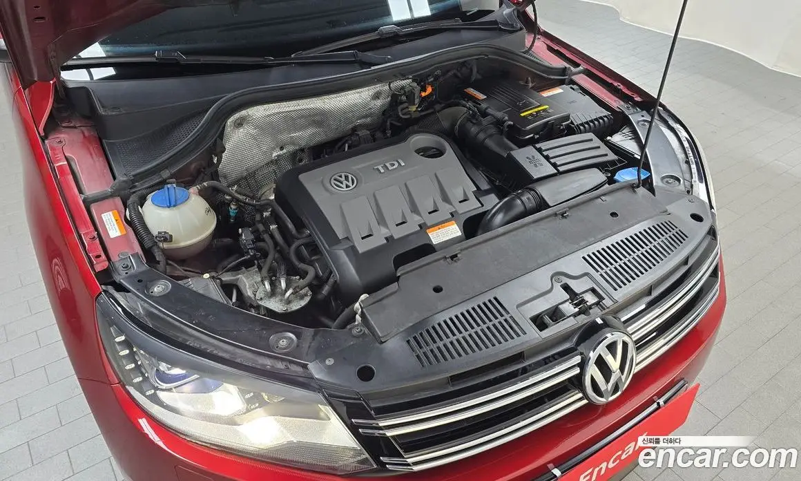 Volkswagen Tiguan 2014 2.0 автомат (гидро), фото 6 Volkswagen Tiguan 2014 2.0 автомат (гидро), фото 6