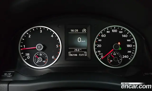 Volkswagen Tiguan 2014 2.0 автомат (гидро), миниатюра 8 Volkswagen Tiguan 2014 2.0 автомат (гидро), миниатюра 8