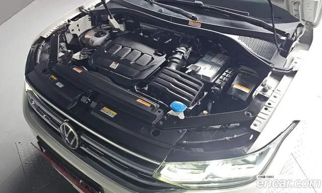Volkswagen Tiguan 2022 2.0 автомат (гидро), миниатюра 5 Volkswagen Tiguan 2022 2.0 автомат (гидро), миниатюра 5