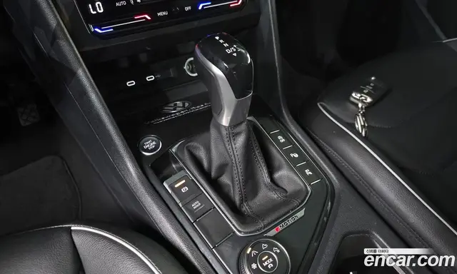 Volkswagen Tiguan 2022 2.0 автомат (гидро), миниатюра 12