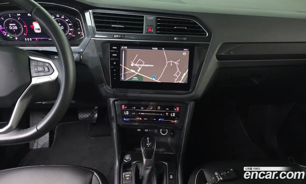 Volkswagen Tiguan 2022 2.0 автомат (гидро), фото 19 Volkswagen Tiguan 2022 2.0 автомат (гидро), фото 19
