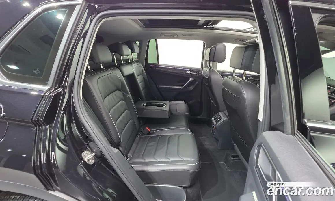 Volkswagen Tiguan 2022 2.0 автомат (гидро), фото 23 Volkswagen Tiguan 2022 2.0 автомат (гидро), фото 23
