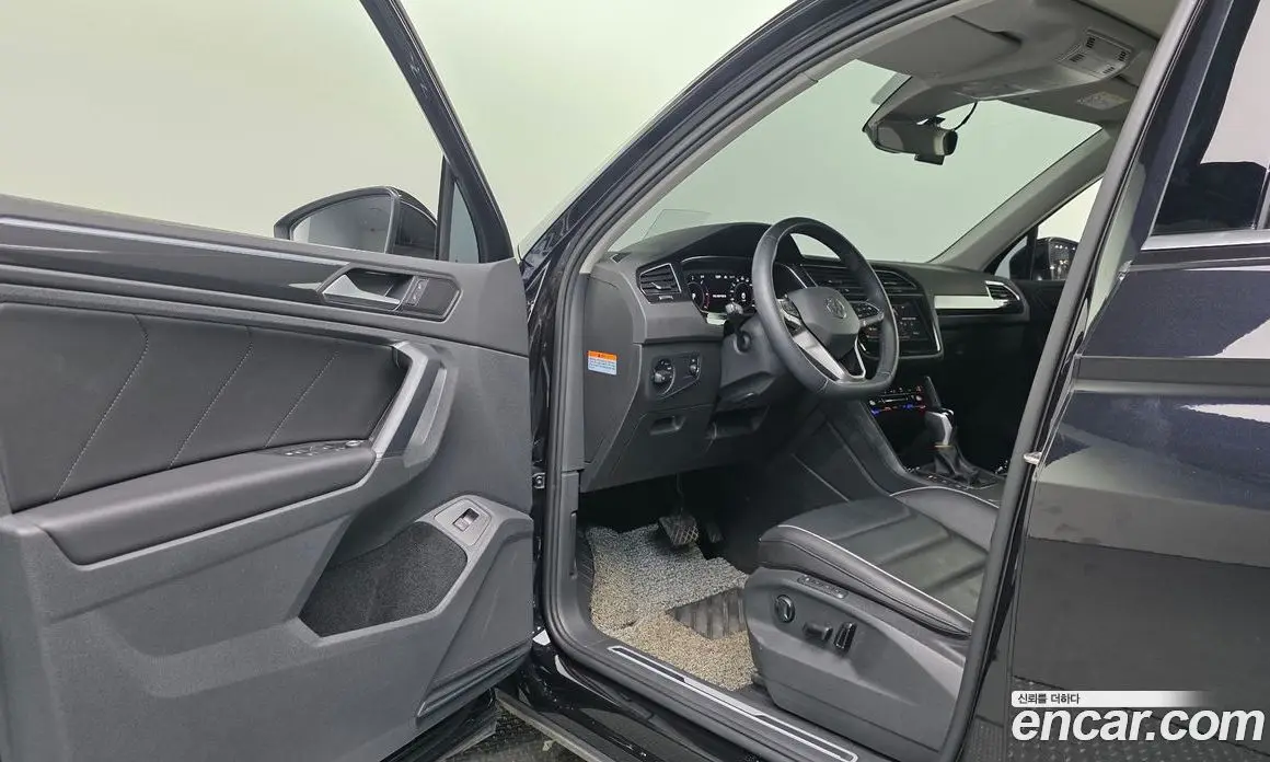 Volkswagen Tiguan 2022 2.0 автомат (гидро), фото 13 Volkswagen Tiguan 2022 2.0 автомат (гидро), фото 13