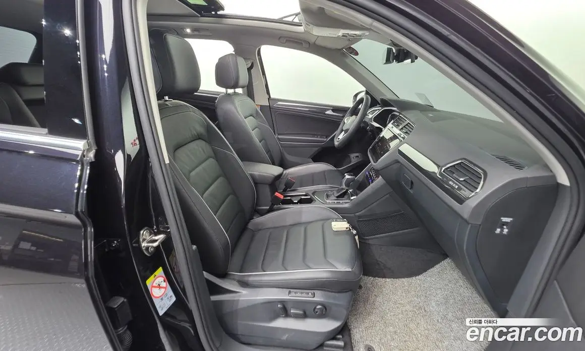 Volkswagen Tiguan 2022 2.0 автомат (гидро), фото 16 Volkswagen Tiguan 2022 2.0 автомат (гидро), фото 16