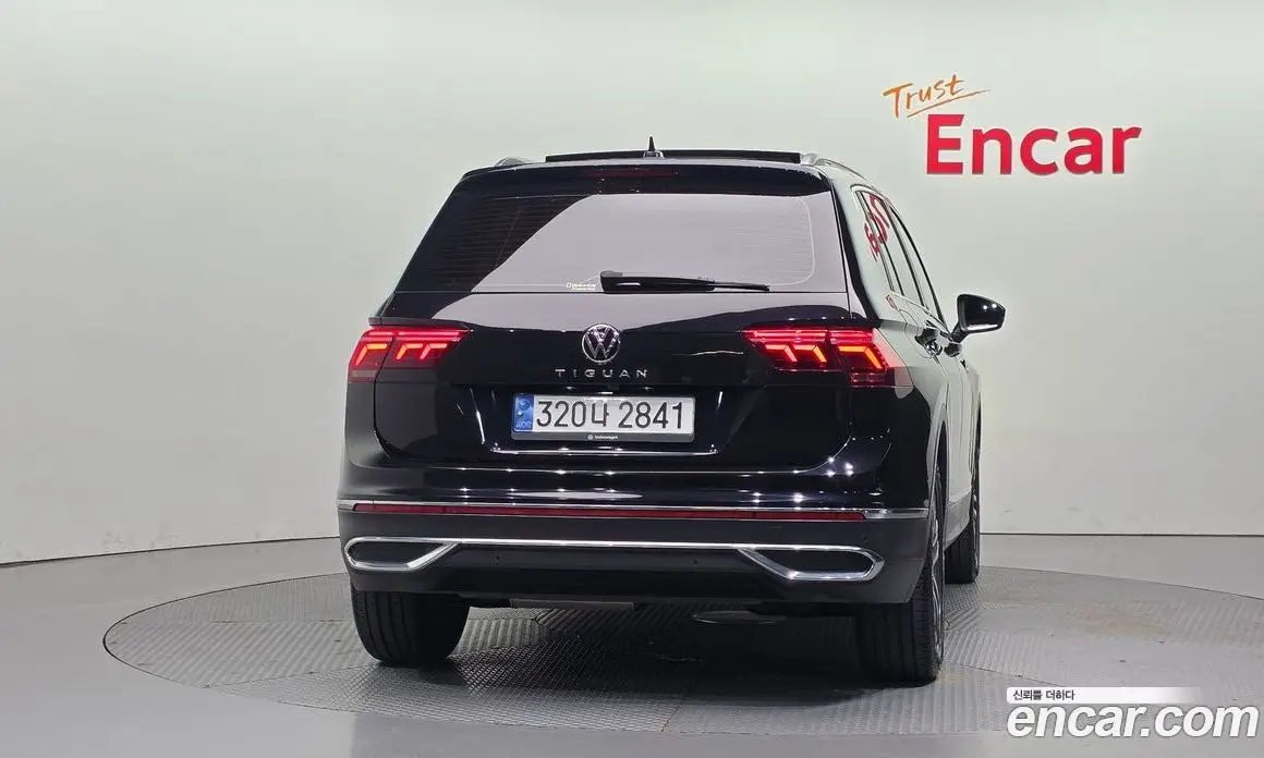 Volkswagen Tiguan 2022 2.0 автомат (гидро), фото 4 Volkswagen Tiguan 2022 2.0 автомат (гидро), фото 4