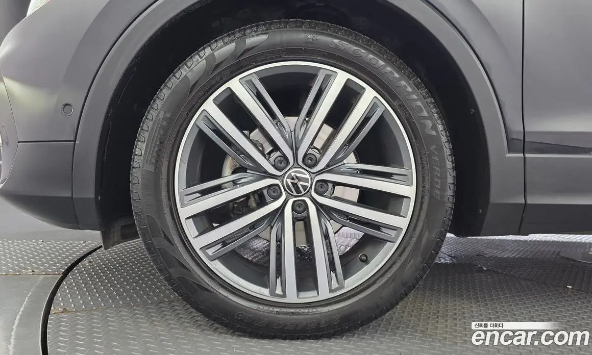 Volkswagen Tiguan 2022 2.0 автомат (гидро), фото 5 Volkswagen Tiguan 2022 2.0 автомат (гидро), фото 5