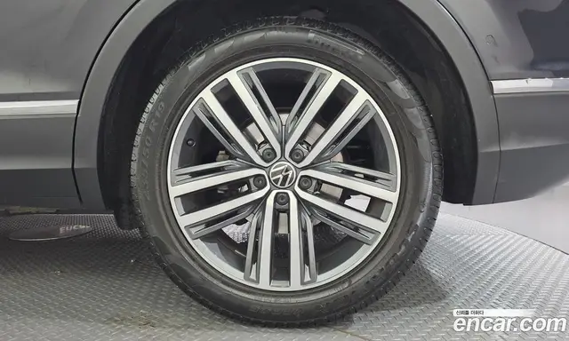 Volkswagen Tiguan 2022 2.0 автомат (гидро), миниатюра 7 Volkswagen Tiguan 2022 2.0 автомат (гидро), миниатюра 7
