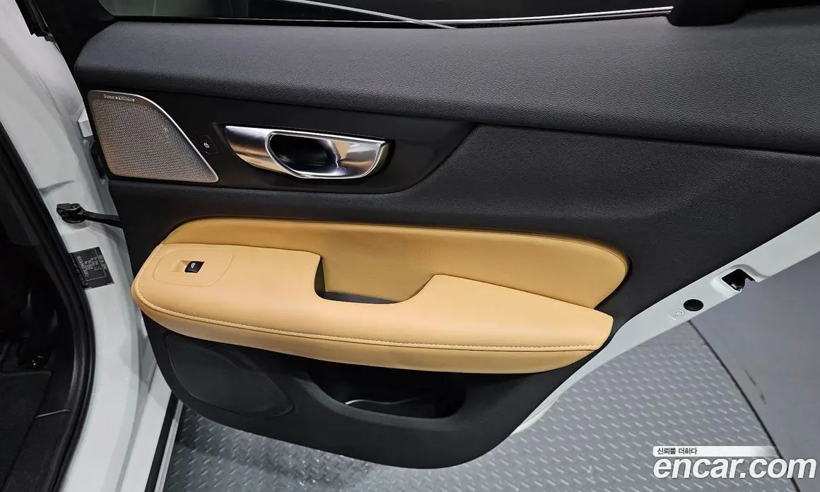Volvo S60 2021 2.0 автомат (гидро), фото 15
