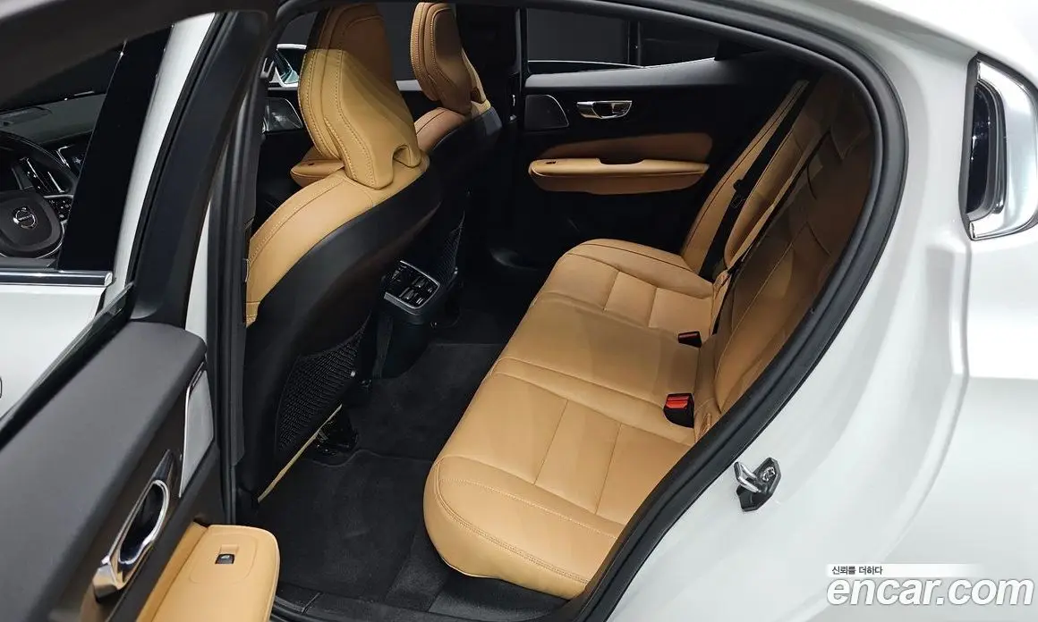 Volvo S60 2021 2.0 автомат (гидро), фото 18
