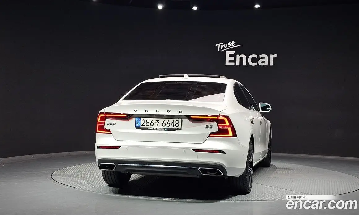 Volvo S60 2021 2.0 автомат (гидро), фото 4