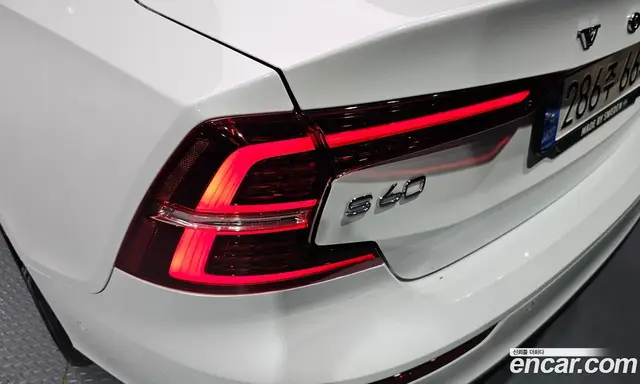 Volvo S60 2021 2.0 автомат (гидро), миниатюра 9