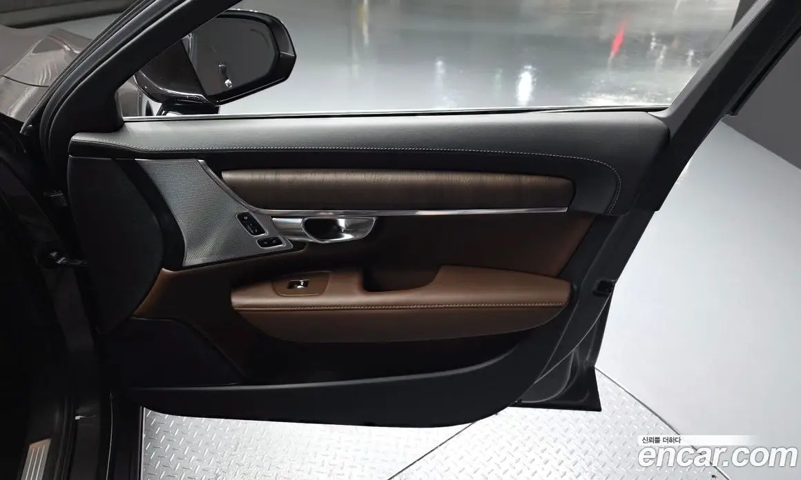 Volvo S90 2021 2.0 автомат (гидро), фото 14 Volvo S90 2021 2.0 автомат (гидро), фото 14