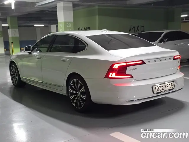 Volvo S90 2021 2.0 автомат (гидро), миниатюра 3 Volvo S90 2021 2.0 автомат (гидро), миниатюра 3