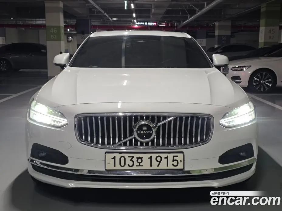 Volvo S90 2021 2.0 автомат (гидро), фото 4 Volvo S90 2021 2.0 автомат (гидро), фото 4