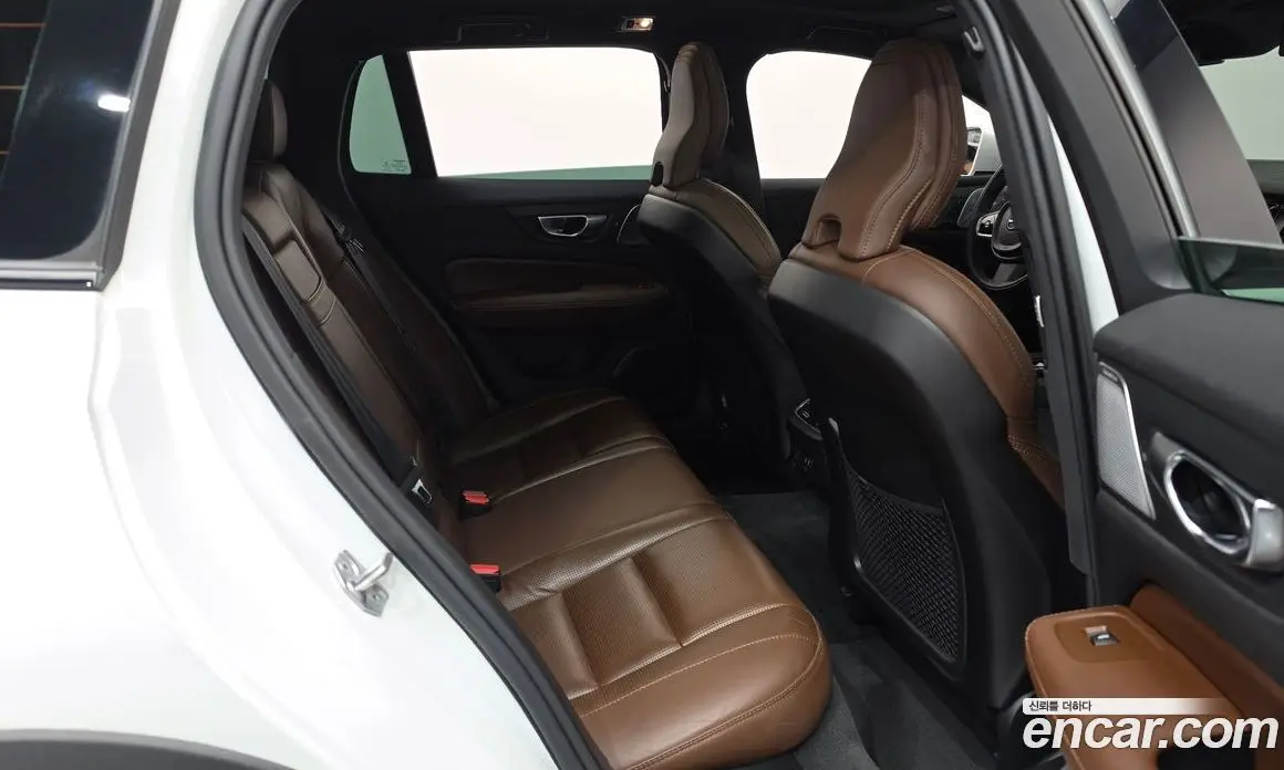 Volvo V60 2021 2.0 автомат (гидро), фото 17 Volvo V60 2021 2.0 автомат (гидро), фото 17