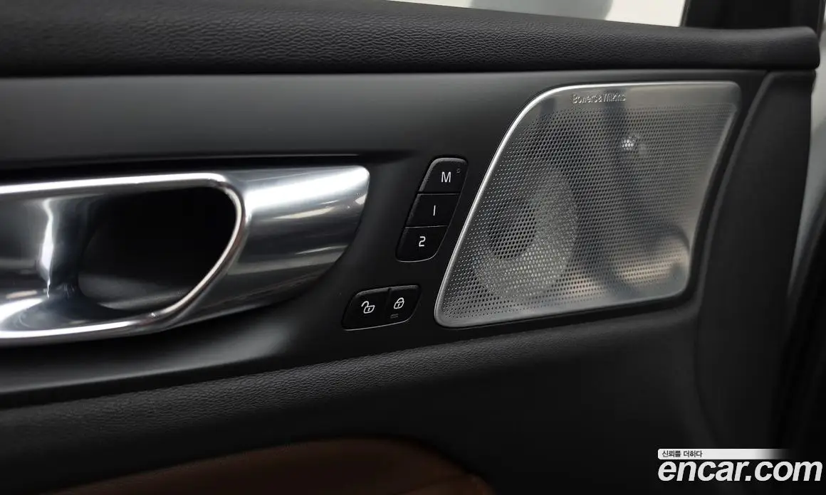 Volvo V60 2021 2.0 автомат (гидро), фото 23 Volvo V60 2021 2.0 автомат (гидро), фото 23