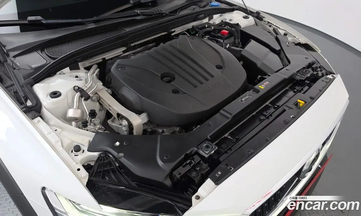 Volvo V60 2021 2.0 автомат (гидро), фото 6 Volvo V60 2021 2.0 автомат (гидро), фото 6