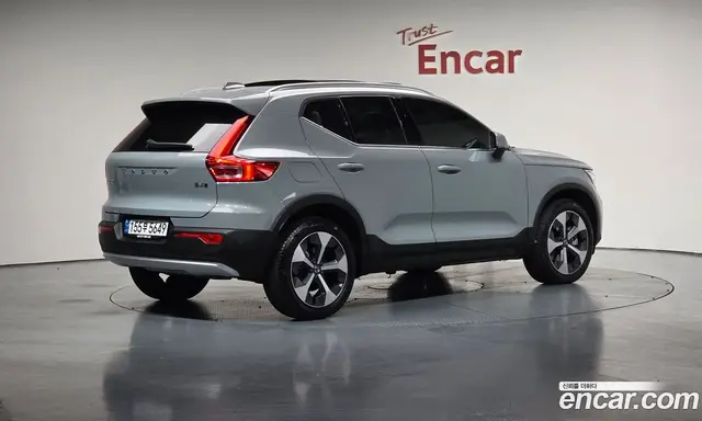 Volvo XC40 2024 2.0 автомат (гидро), миниатюра 2 Volvo XC40 2024 2.0 автомат (гидро), миниатюра 2