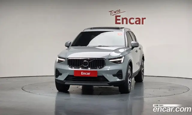 Volvo XC40 2024 2.0 автомат (гидро), миниатюра 3 Volvo XC40 2024 2.0 автомат (гидро), миниатюра 3