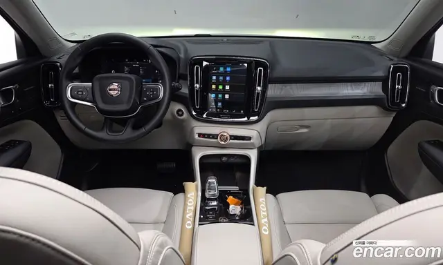Volvo XC40 2024 2.0 автомат (гидро), миниатюра 7 Volvo XC40 2024 2.0 автомат (гидро), миниатюра 7