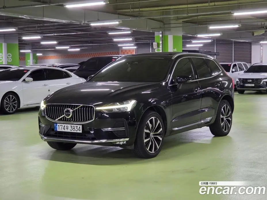 Volvo XC60 2022 2.0 автомат (гидро), фото 1 Volvo XC60 2022 2.0 автомат (гидро), фото 1
