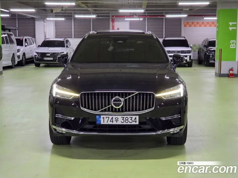 Volvo XC60 2022 2.0 автомат (гидро), фото 2 Volvo XC60 2022 2.0 автомат (гидро), фото 2