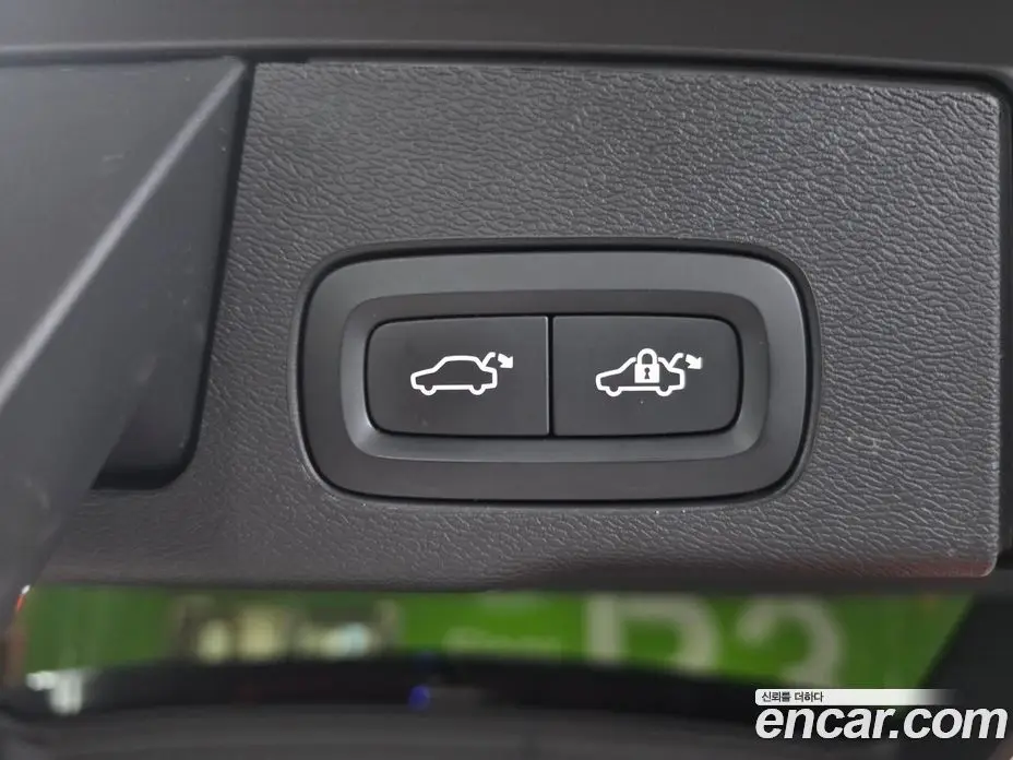 Volvo XC60 2022 2.0 автомат (гидро), фото 17 Volvo XC60 2022 2.0 автомат (гидро), фото 17