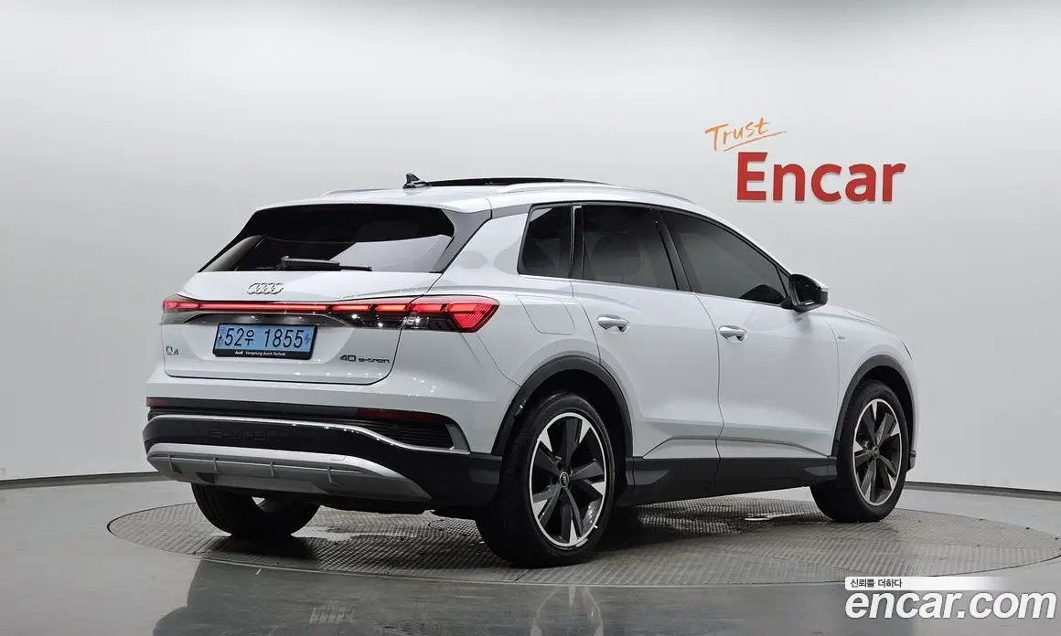 Audi Q4 e-tron 2023 0.2 автомат (гидро), фото 1 Audi Q4 e-tron 2023 0.2 автомат (гидро), фото 1