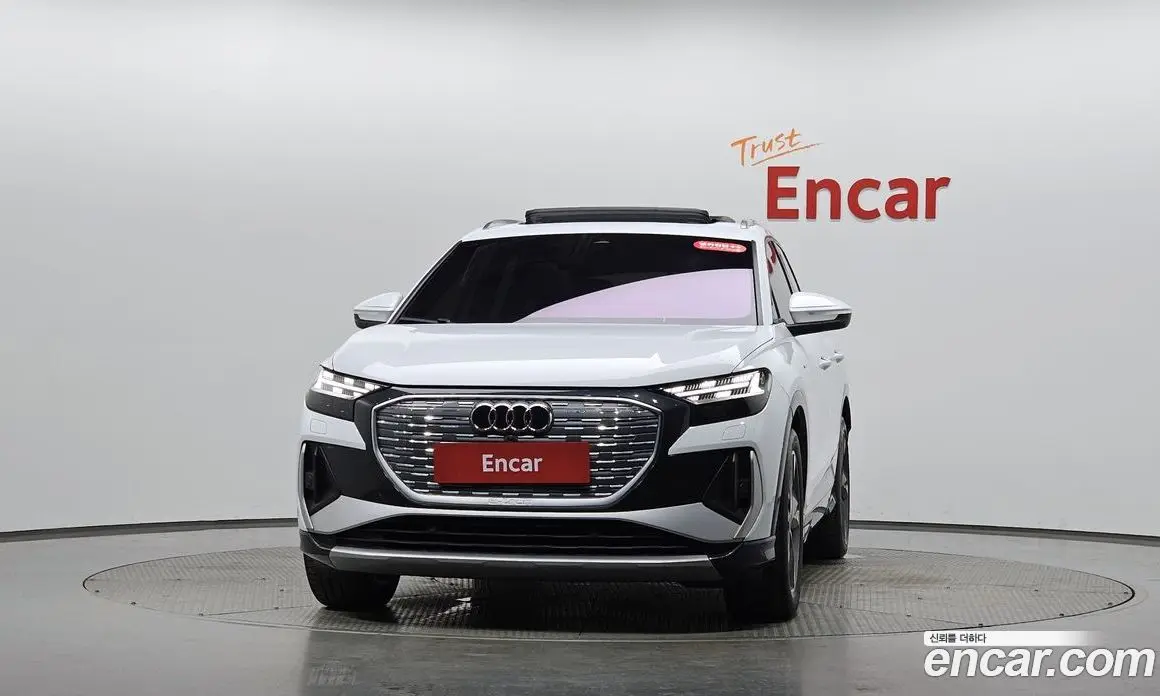 Audi Q4 e-tron 2023 0.2 автомат (гидро), фото 2 Audi Q4 e-tron 2023 0.2 автомат (гидро), фото 2