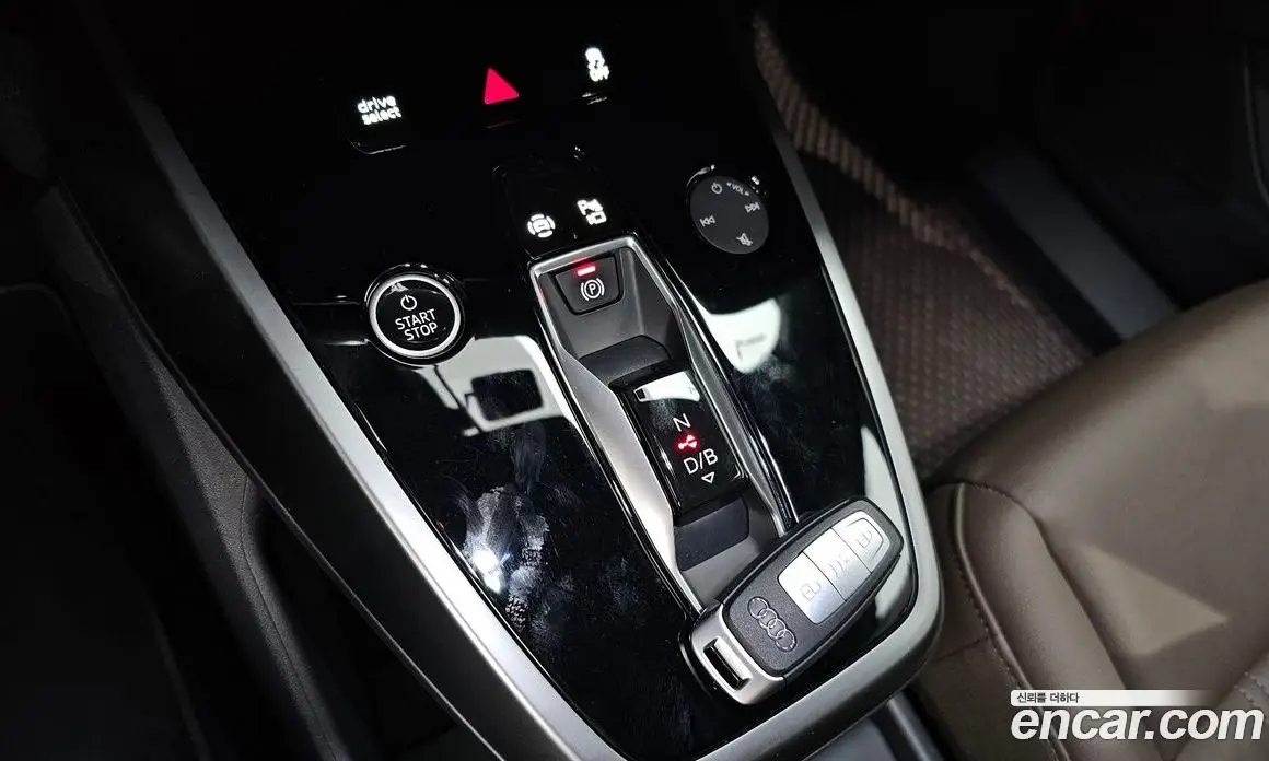 Audi Q4 e-tron 2023 0.2 автомат (гидро), фото 11 Audi Q4 e-tron 2023 0.2 автомат (гидро), фото 11