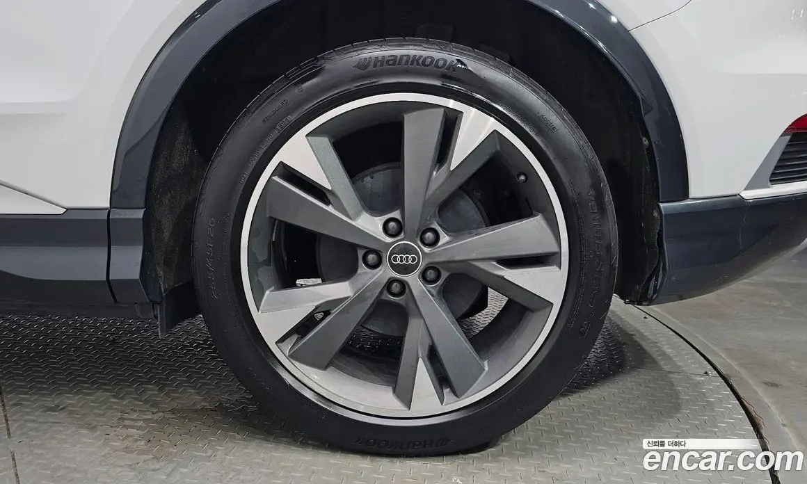 Audi Q4 e-tron 2023 0.2 автомат (гидро), фото 6 Audi Q4 e-tron 2023 0.2 автомат (гидро), фото 6