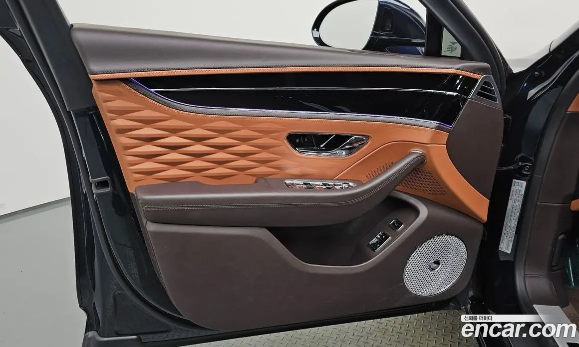 Bentley Flying Spur 2021 4.0 автомат (гидро), фото 13 Bentley Flying Spur 2021 4.0 автомат (гидро), фото 13