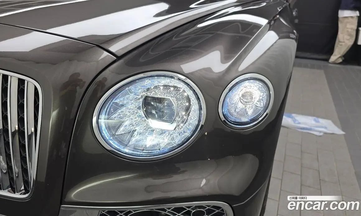 Bentley Flying Spur 2022 4.0 автомат (гидро), фото 8 Bentley Flying Spur 2022 4.0 автомат (гидро), фото 8