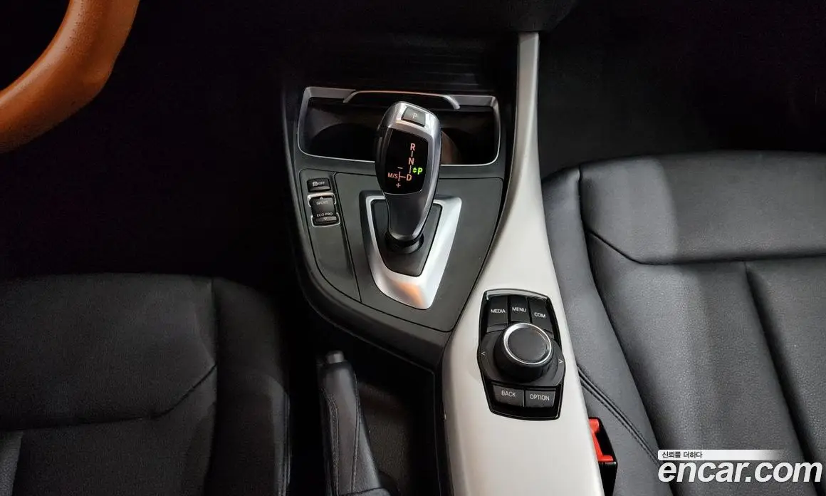 BMW 1 серия 2018 2.0 автомат (гидро), фото 12 BMW 1 серия 2018 2.0 автомат (гидро), фото 12