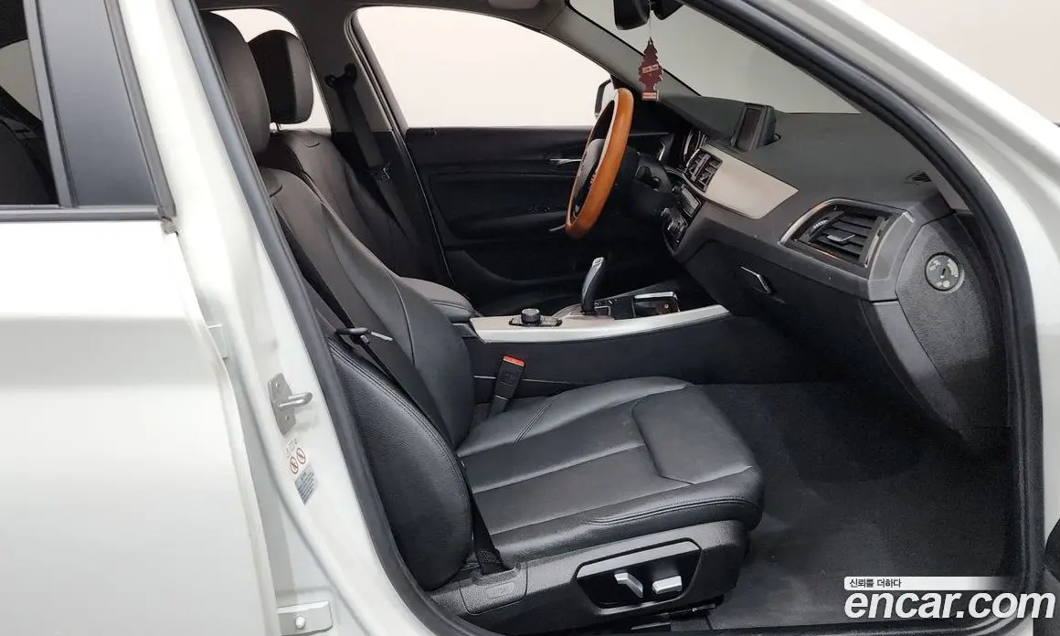 BMW 1 серия 2018 2.0 автомат (гидро), фото 16 BMW 1 серия 2018 2.0 автомат (гидро), фото 16
