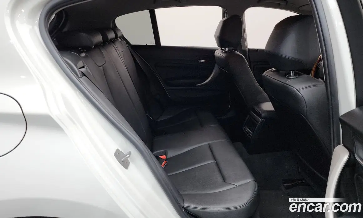 BMW 1 серия 2018 2.0 автомат (гидро), фото 17 BMW 1 серия 2018 2.0 автомат (гидро), фото 17