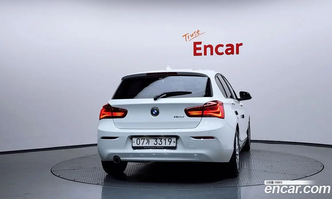 BMW 1 серия 2018 2.0 автомат (гидро), фото 4 BMW 1 серия 2018 2.0 автомат (гидро), фото 4