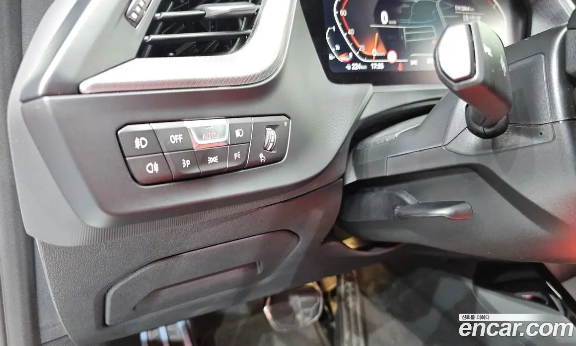 BMW 1 серия 2021 2.0 автомат (гидро), фото 24 BMW 1 серия 2021 2.0 автомат (гидро), фото 24