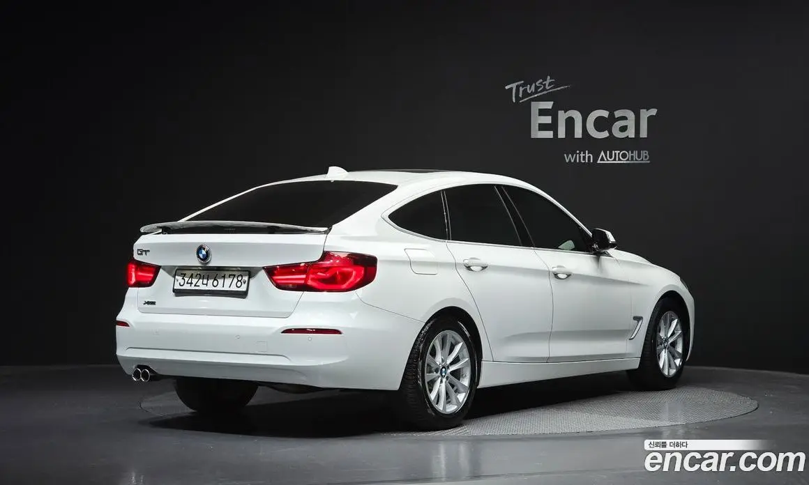 BMW 3 серия 2019 2.0 автомат (гидро), фото 2 BMW 3 серия 2019 2.0 автомат (гидро), фото 2