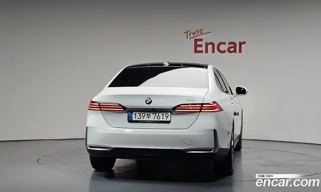BMW 5 серия 2023 2.0 автомат (гидро), миниатюра 3