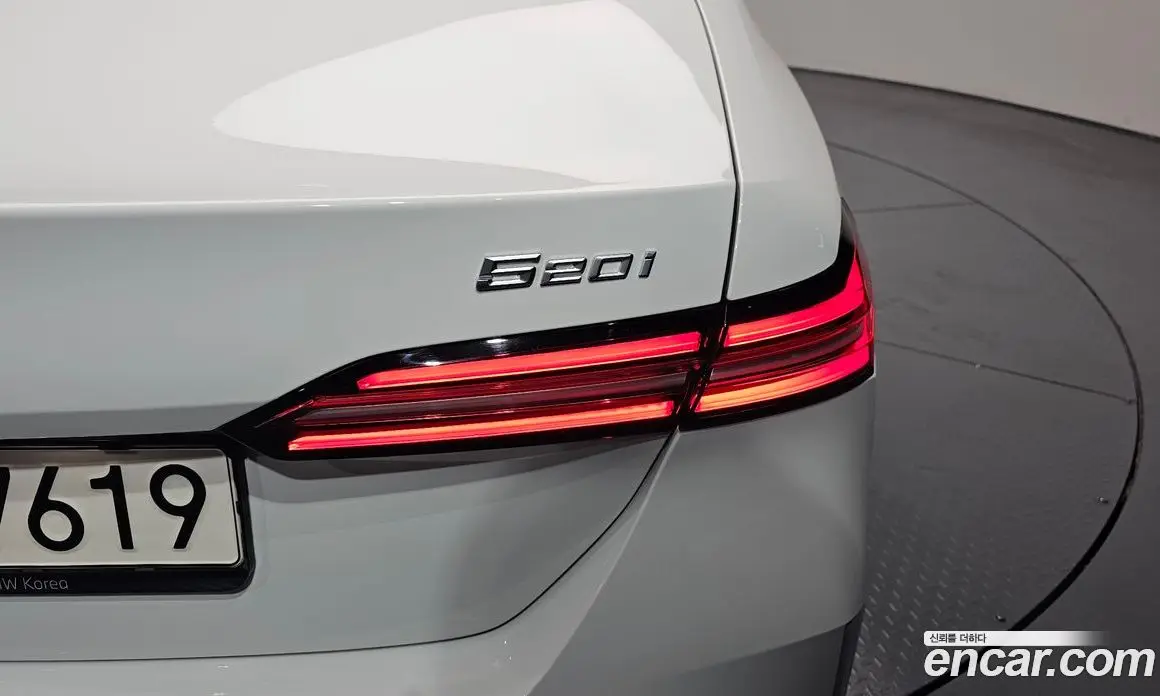 BMW 5 серия 2023 2.0 автомат (гидро), фото 8
