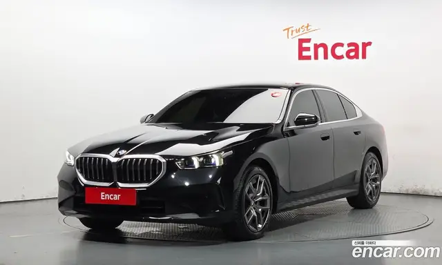 BMW 5 серия, 2025, 15 000 км