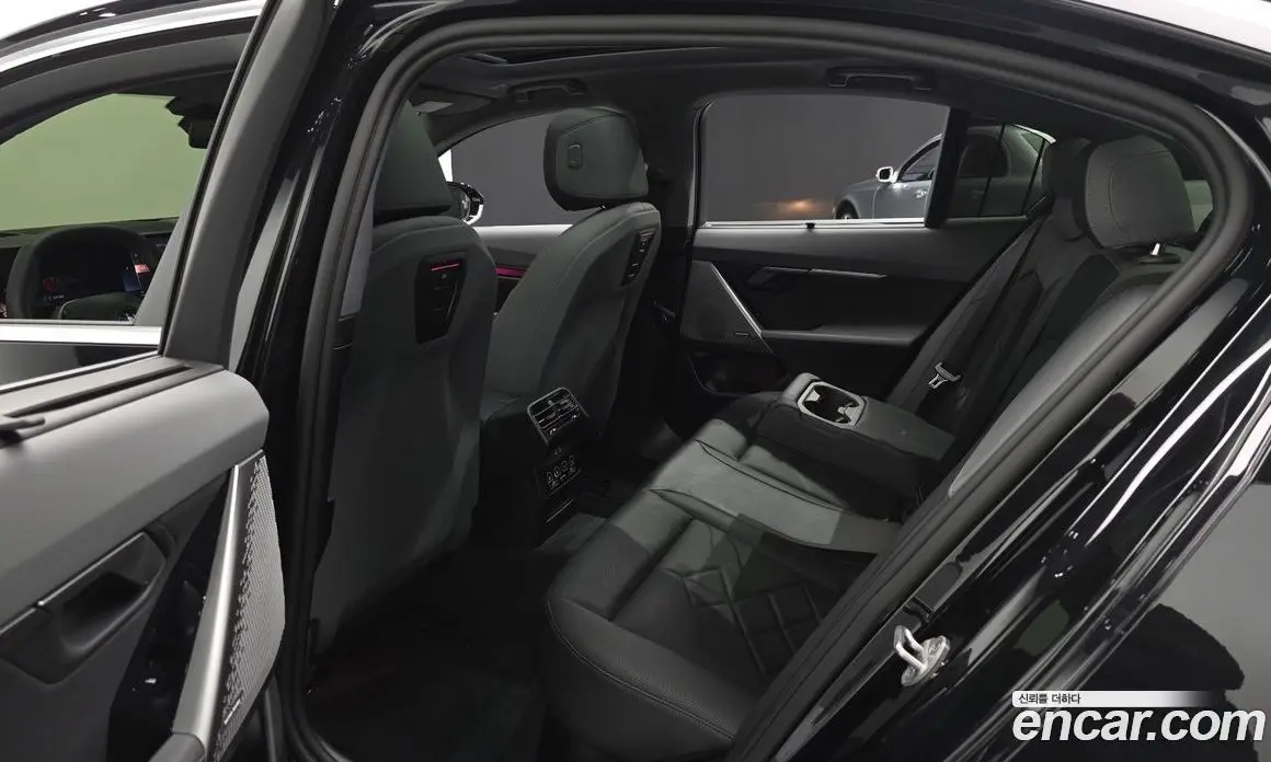 BMW 5 серия 2025 2.0 автомат (гидро), фото 11 BMW 5 серия 2025 2.0 автомат (гидро), фото 11