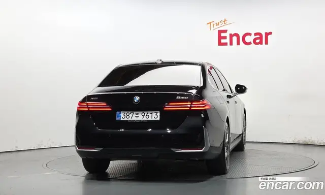 BMW 5 серия 2025 2.0 автомат (гидро), миниатюра 4 BMW 5 серия 2025 2.0 автомат (гидро), миниатюра 4