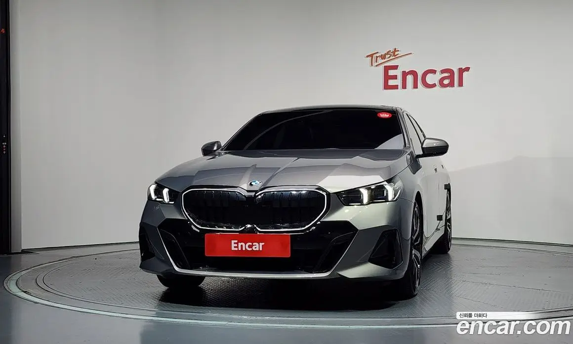 BMW 5 серия 2025 2.0 автомат (гидро), фото 3